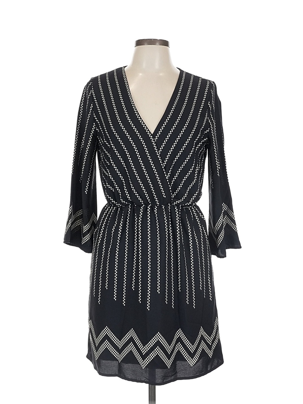 Lulu’s Black & Ivory Chevron Print Faux Wrap Dress Size L